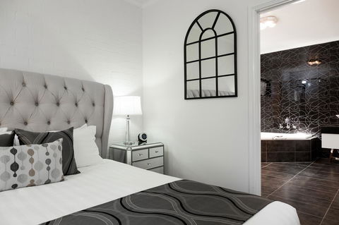Blazing Stump Motel & Suites - Accommodation NT 25