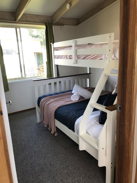 The PC Cottage - Accommodation NT 14