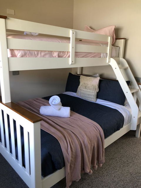 The PC Cottage - Accommodation NT 13