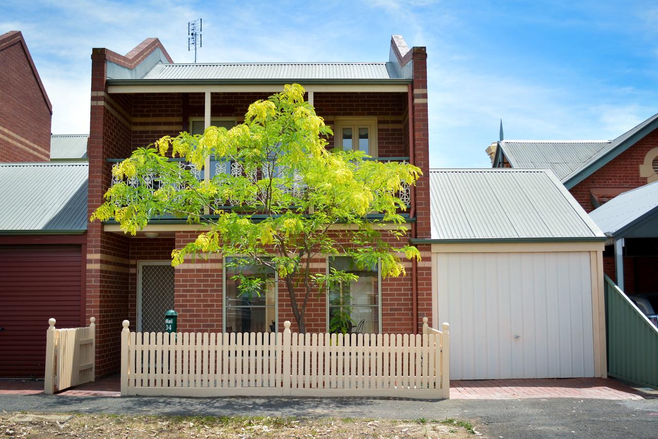 Quarry Hill VIC Accommodation NT