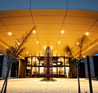 Quality Suites Seasons 5 - Accommodation NT