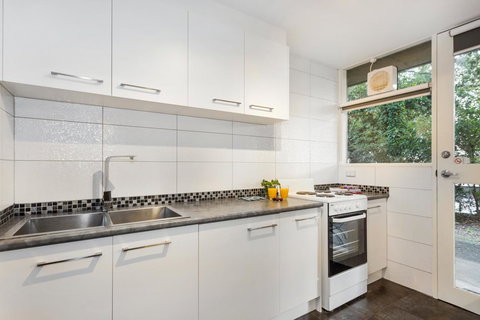 Melbourne Villa - Accommodation NT 10