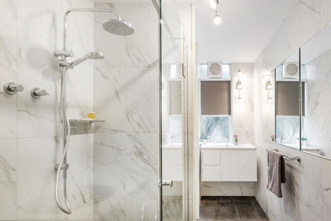 Melbourne Villa - Accommodation NT 25