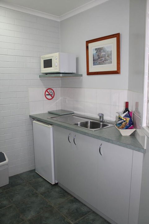 Rochester Motel - Accommodation NT 16