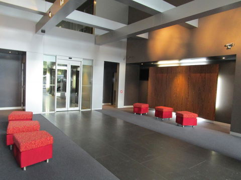 Harbour Escape Apartments Docklands - Accommodation NT 31