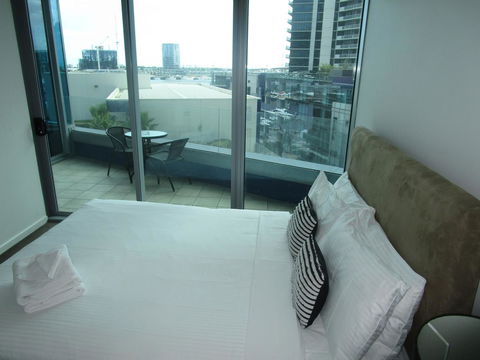 Harbour Escape Apartments Docklands - Accommodation NT 16