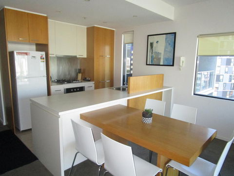 Harbour Escape Apartments Docklands - Accommodation NT 9