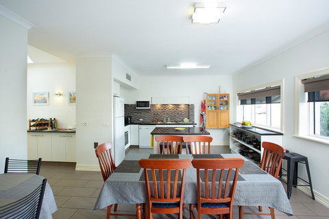 Austral Place 88 Via Merri River - Accommodation NT 2
