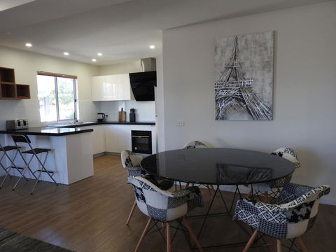 Phillip Island Towers - Accommodation NT 17