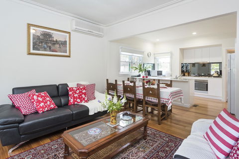 Hillside House - Accommodation NT 1