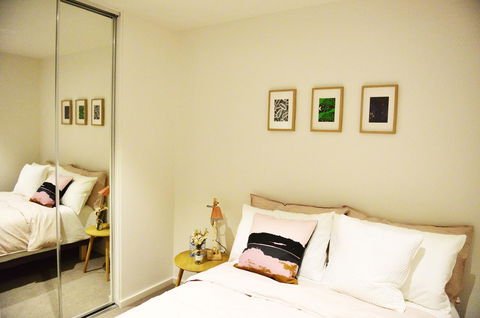 Superb Habour View/ Stylish Apartment / Landmark Building/ Free Tram - Accommodation NT 2