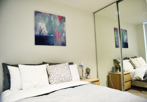 Superb Habour View/ Stylish Apartment / Landmark Building/ Free Tram - Accommodation NT 4