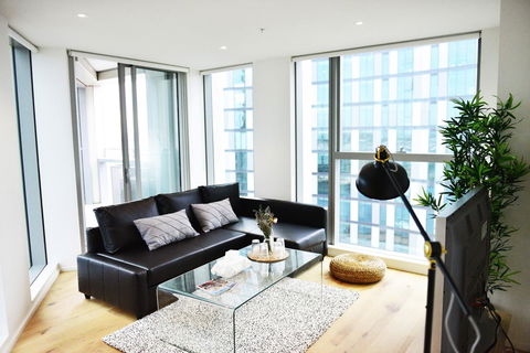 Superb Habour View/ Stylish Apartment / Landmark Building/ Free Tram - Accommodation NT 5