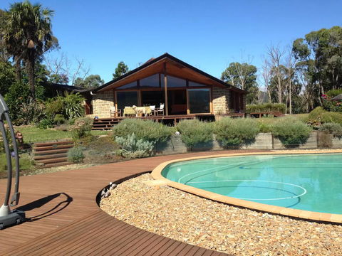Kangaroo Manor - NT Tourism 28