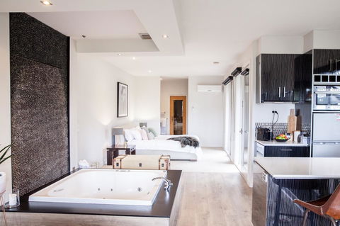 Polperro Villas - Accommodation NT 8