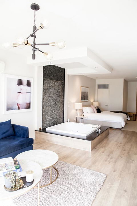 Polperro Villas - Accommodation NT 9