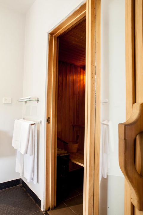 Polperro Villas - Accommodation NT 2