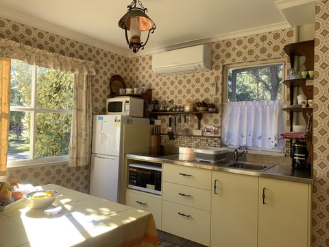 Swan Cove Beachfront - NT Tourism 3