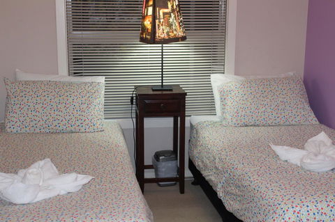 Australian Home Away @ Box Hill 2 Bedroom - Accommodation NT 4