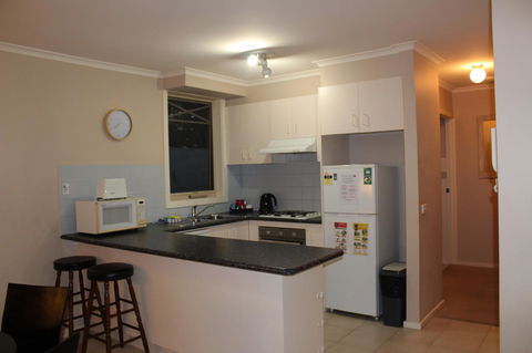 Australian Home Away @ Box Hill 2 Bedroom - Accommodation NT 7