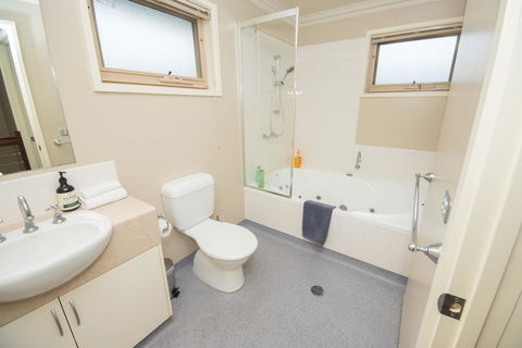 The Pitch - Accommodation NT 21