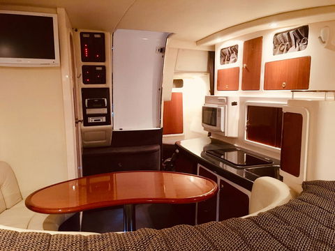 Luxury On The Water (Private Luxurious Boat) - Accommodation NT 3