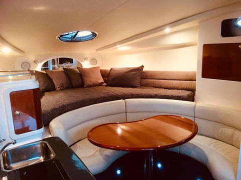 Luxury On The Water (Private Luxurious Boat) - Accommodation NT 2