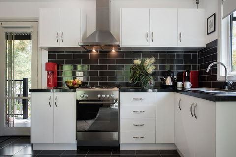 Cottage 4A - Accommodation NT 3