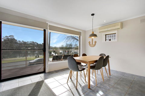 Hybiscus Waterfront Apartments - NT Tourism 4