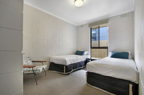 Hybiscus Waterfront Apartments - NT Tourism 21
