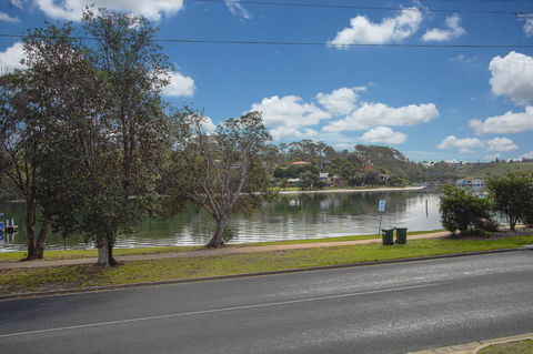 Hybiscus Waterfront Apartments - NT Tourism 2