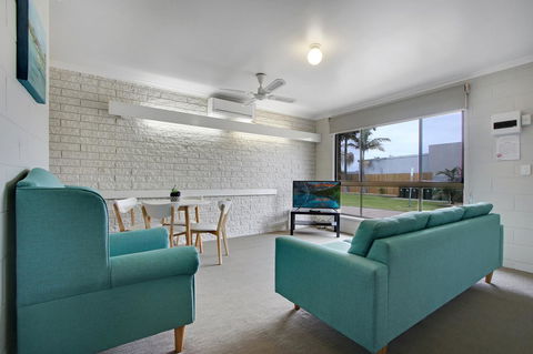 Hybiscus Waterfront Apartments - NT Tourism 18