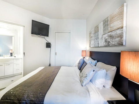 Dockland Kings Lucky 805 - Accommodation NT 17