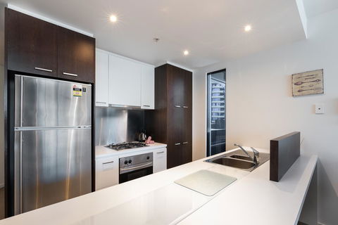 Dockland Kings Lucky 805 - Accommodation NT 10