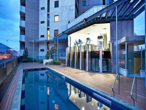 Dockland Kings Lucky 805 - Accommodation NT 22