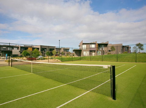 Stylish 3 Bedroom Townhouse - Free Parking - Accommodation NT 25