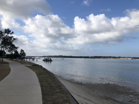 Bribie Island Hotel - Accommodation NT 5