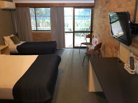 Bribie Island Hotel - Accommodation NT 21