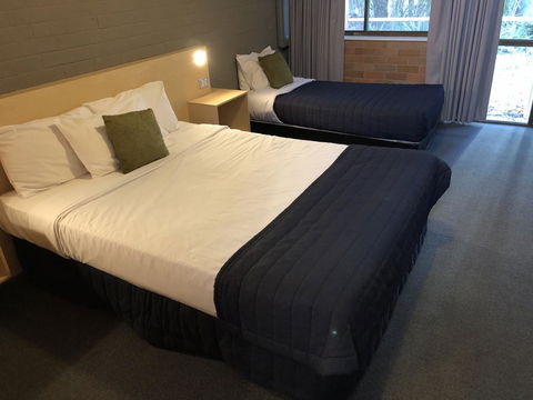 Bribie Island Hotel - Accommodation NT 1