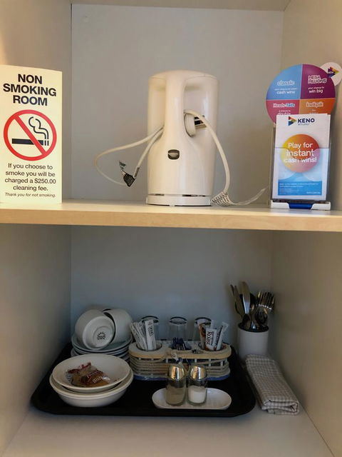 Bribie Island Hotel - Accommodation NT 12