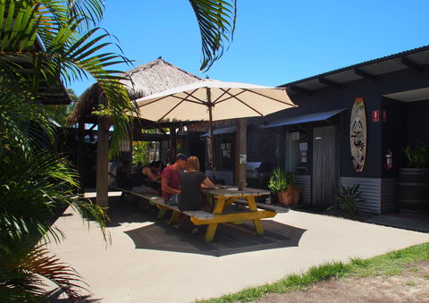 Backpackers At 1770 - Accommodation NT 11