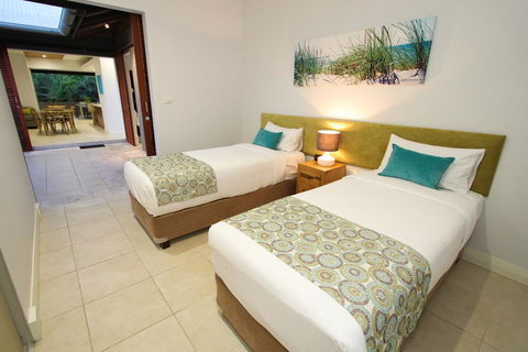 Sandcastles 1770 Motel & Resort - NT Tourism 12