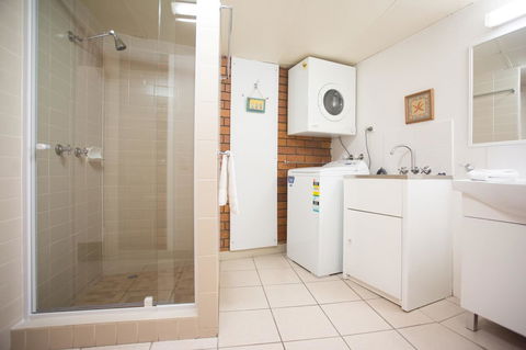 Northpoint Holiday Apartments - NT Tourism 23