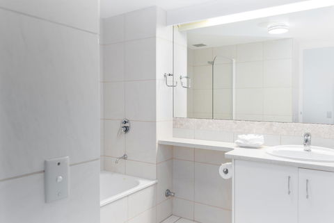 Noosa Hill Resort - Accommodation NT 30