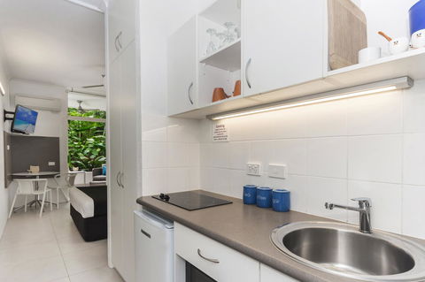By The Sea Port Douglas - Accommodation NT 13