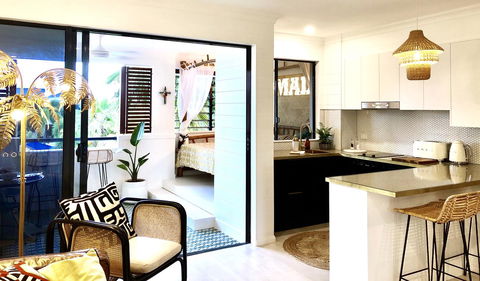 NOMAD - Luxe Apartment - Accommodation NT 23