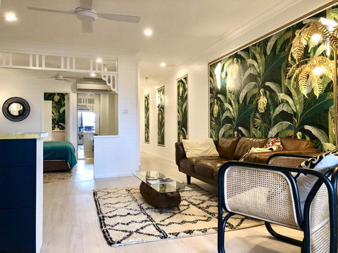 NOMAD - Luxe Apartment - Accommodation NT 24