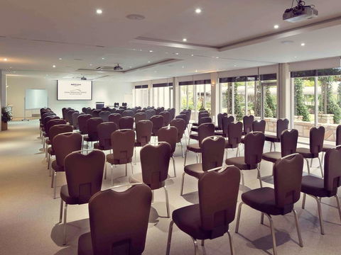 Mercure Clear Mountain Lodge - Accommodation NT 28