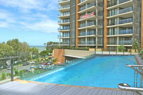 Oaks Redcliffe Mon Komo Suites - Accommodation NT 5
