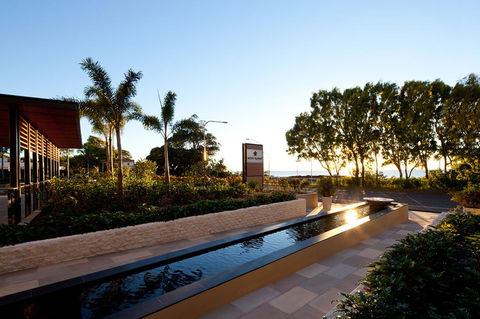 Oaks Redcliffe Mon Komo Suites - Accommodation NT 4